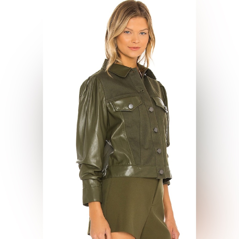 ❤️❤️ Alice + Olivia Renee Vegan Leather Jacket❤️❤️size s